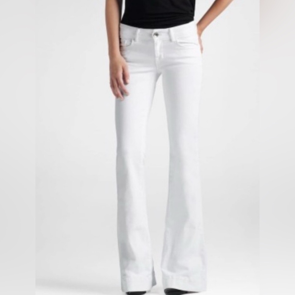 J Brand White Love Story Low Rise Flare Women’s Sz 32 Jeans